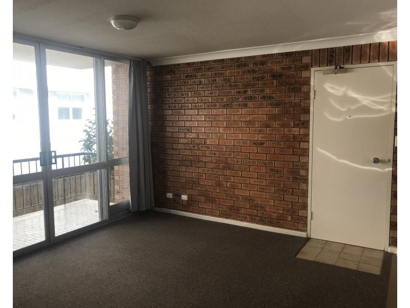 2/37 Berrima Street, Wynnum QLD 4178