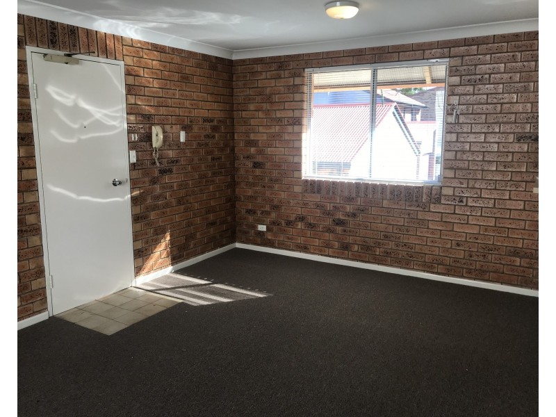 2/37 Berrima Street, Wynnum QLD 4178