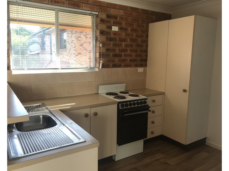 2/37 Berrima Street, Wynnum QLD 4178