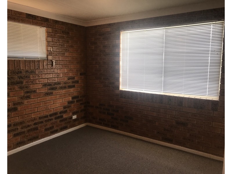 2/37 Berrima Street, Wynnum QLD 4178