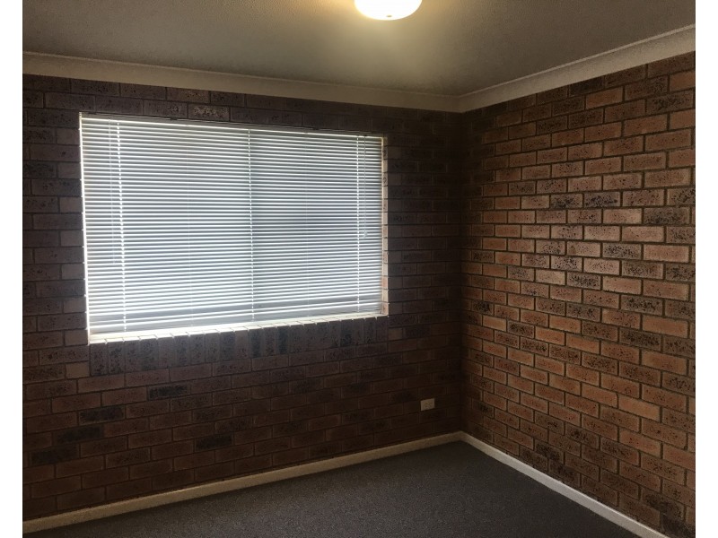 2/37 Berrima Street, Wynnum QLD 4178