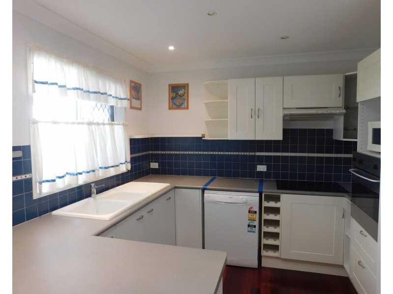 112 Blackwood Road, Manly West QLD 4179