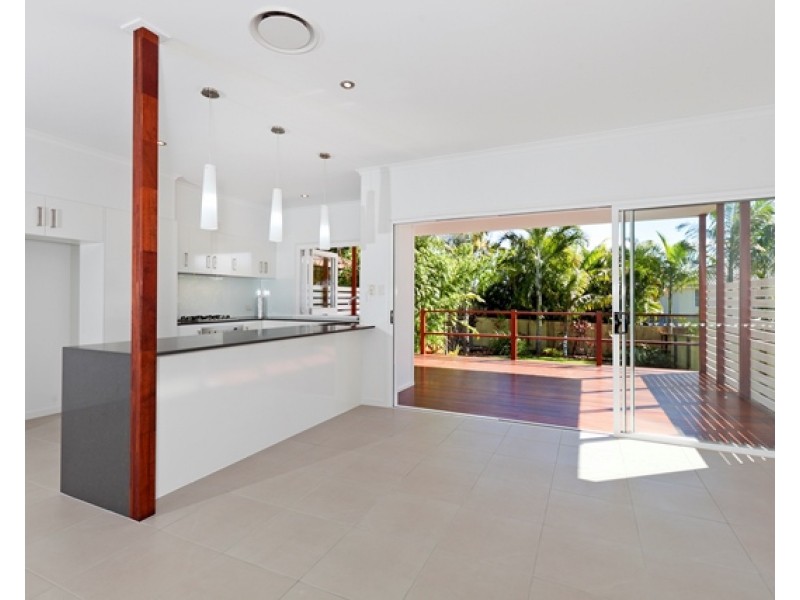 35 Seabreeze Road, Manly West QLD 4179