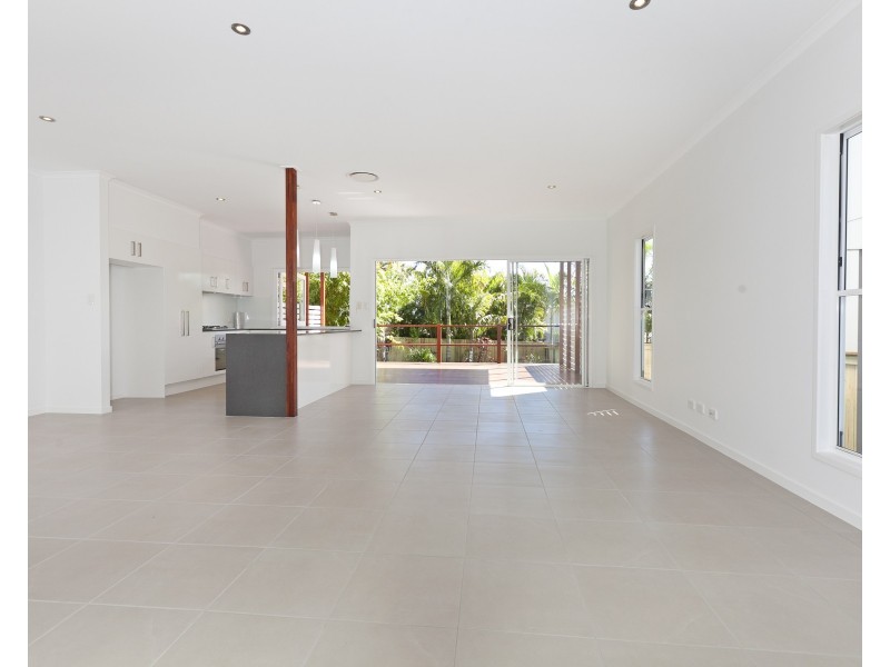 35 Seabreeze Road, Manly West QLD 4179