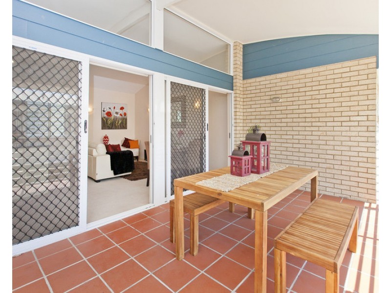 8/24-26 Yamboyna Street, Manly QLD 4179