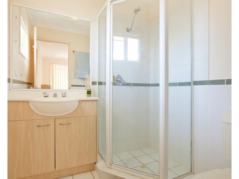 8/24-26 Yamboyna Street, Manly QLD 4179