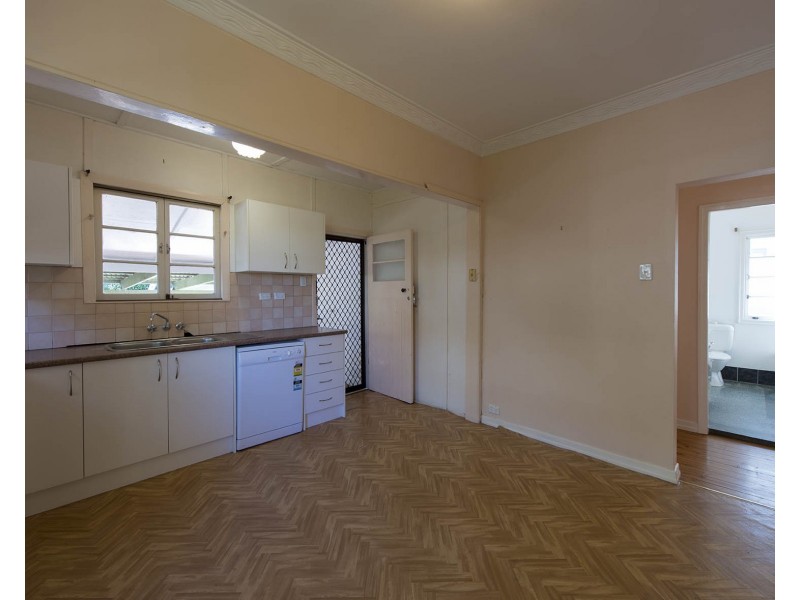 90 Solar Street, Coorparoo QLD 4151