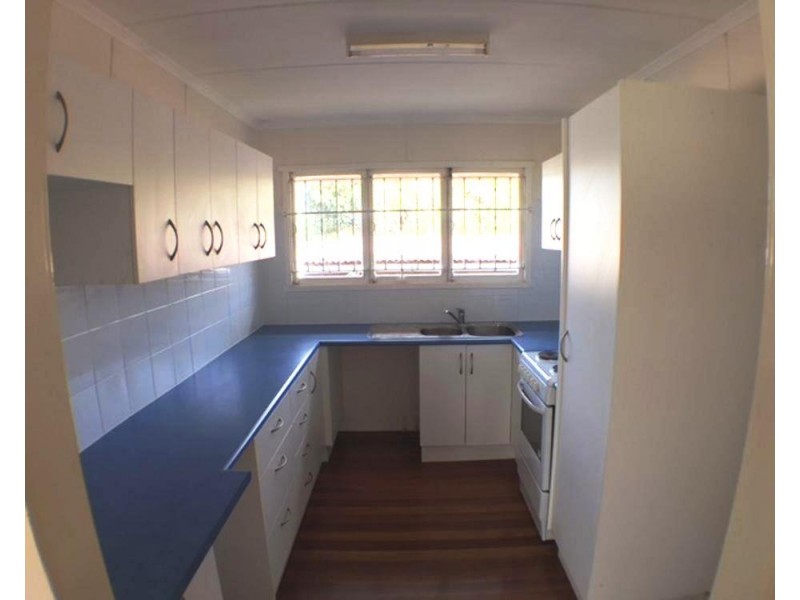 15 Pavlu Street, Wynnum West QLD 4178