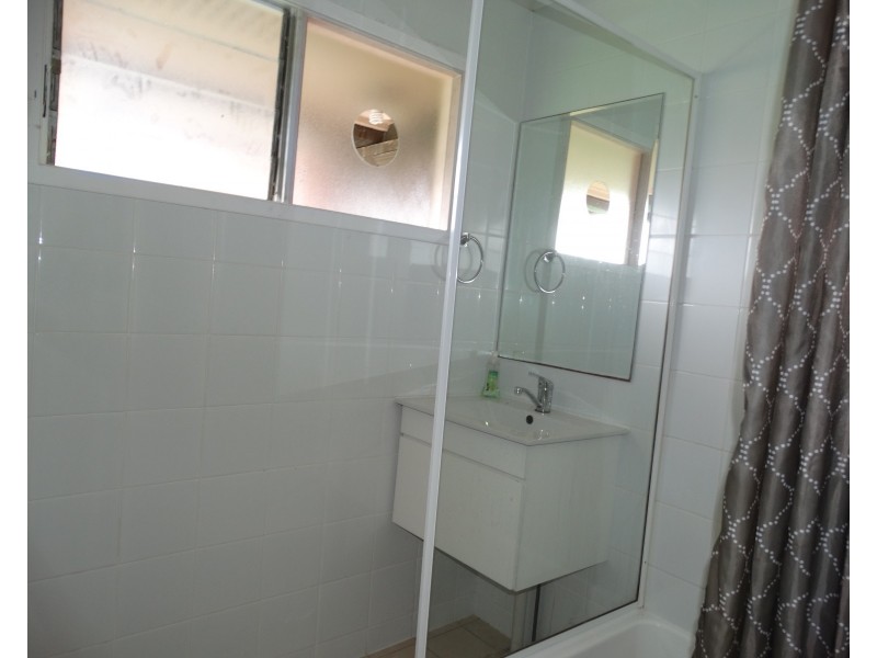 15 Pavlu Street, Wynnum West QLD 4178