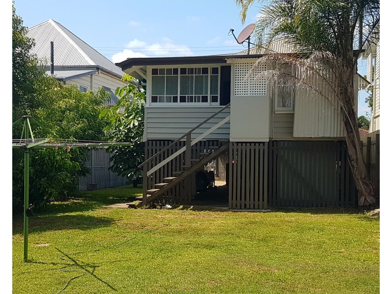 15 Chestnut Street, Wynnum QLD 4178