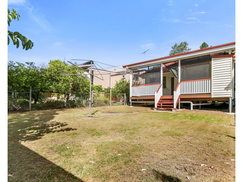 117 Cedar Street, Wynnum QLD 4178