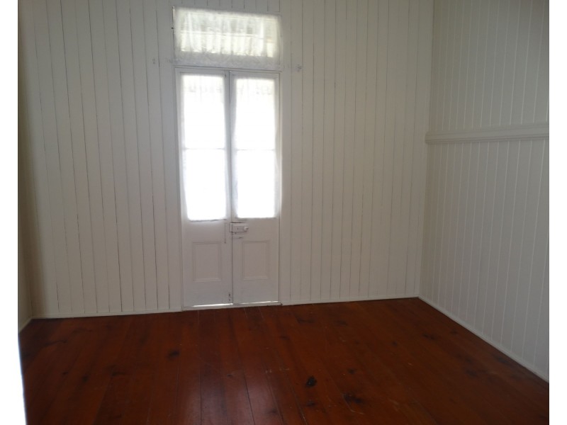 3 Armstrong Road, Cannon Hill QLD 4170