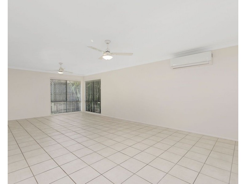 43 Brookside Place, Lota QLD 4179