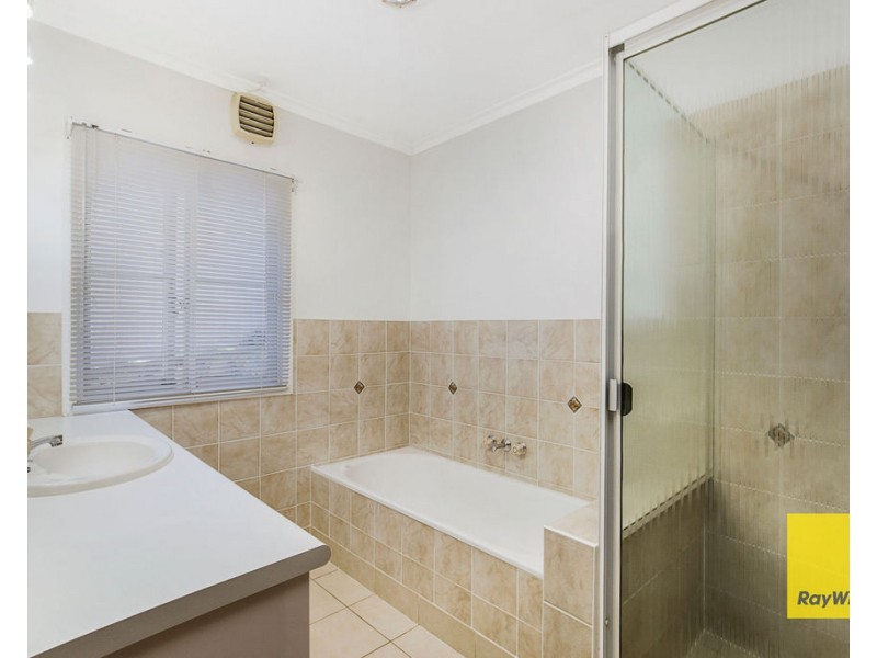 23 Nemarra Street, Wynnum West QLD 4178