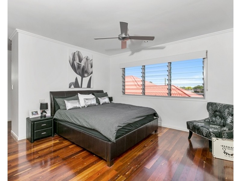 27 Roseneath Parade, Wynnum West QLD 4178