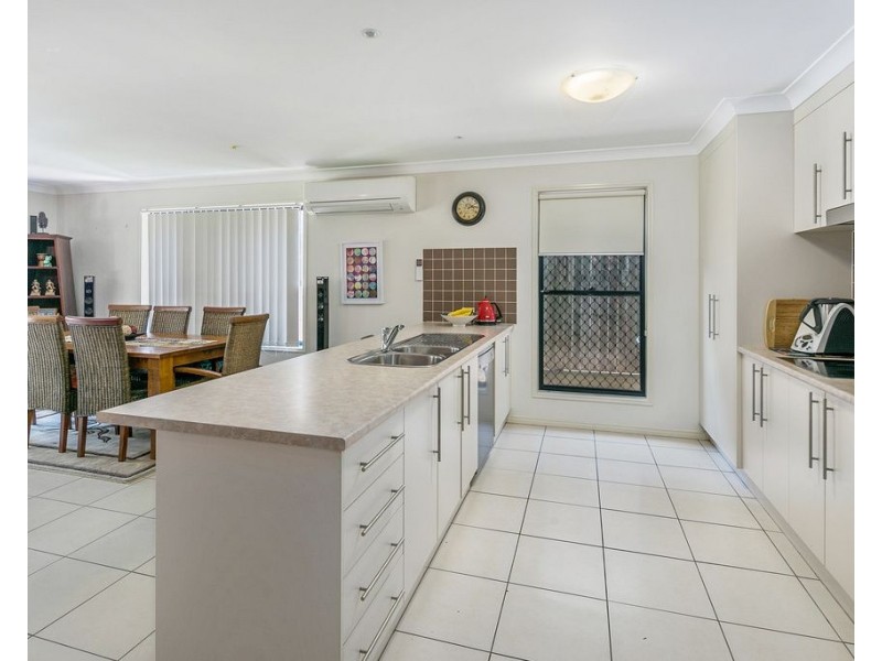 103 Kamarin Street, Manly West QLD 4179