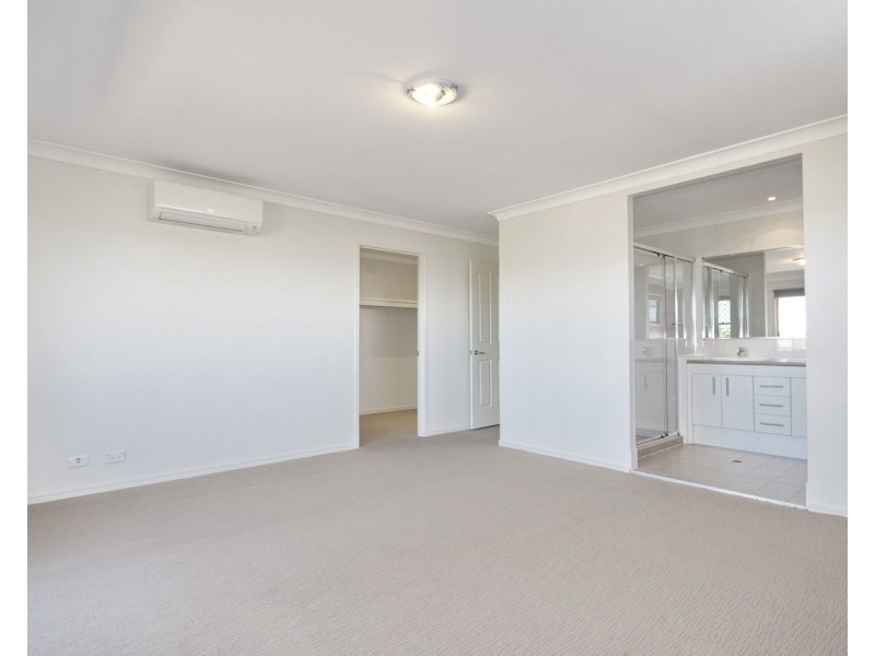 103 Kamarin Street, Manly West QLD 4179