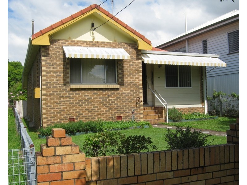 30 Walnut Street, Wynnum QLD 4178