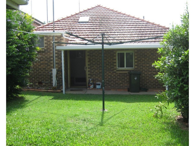 30 Walnut Street, Wynnum QLD 4178