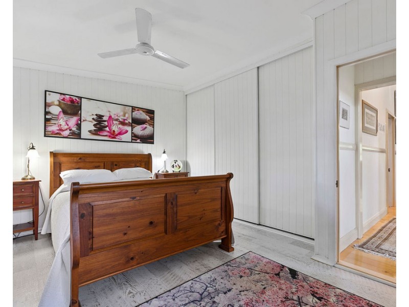 18 Hindes Street, Lota QLD 4179