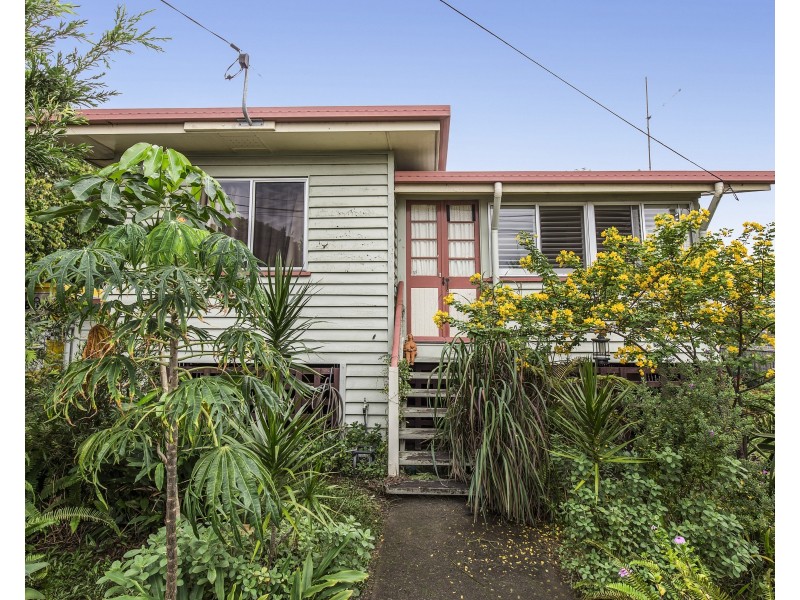 71 Stradbroke Avenue, Wynnum QLD 4178