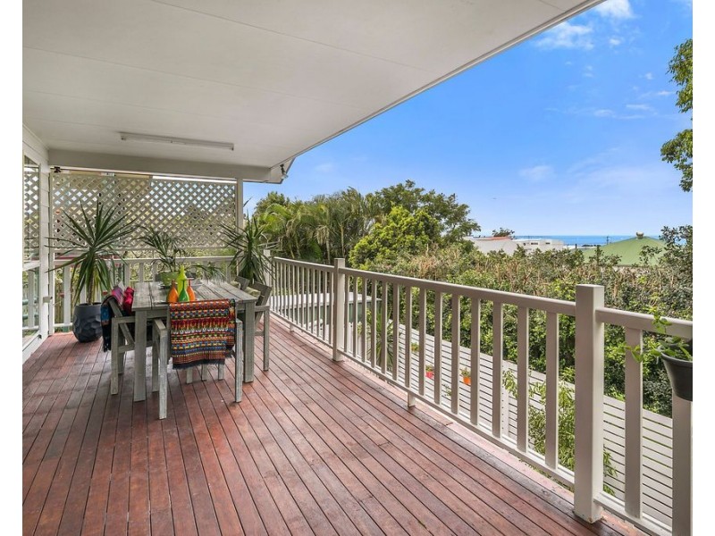 63 Gordon Parade, Manly QLD 4179