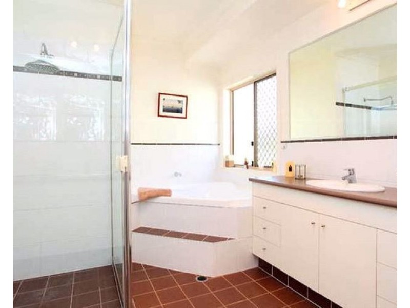 26 Hannah Circuit, Manly West QLD 4179