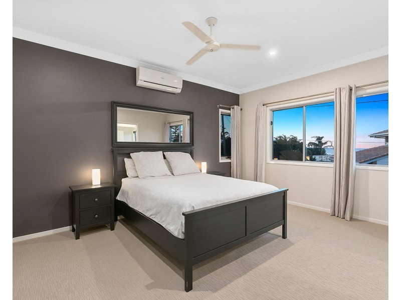 56 Petersen Street, Wynnum QLD 4178