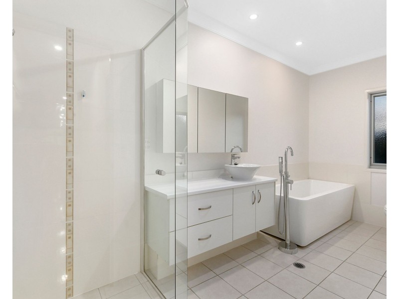 56 Petersen Street, Wynnum QLD 4178