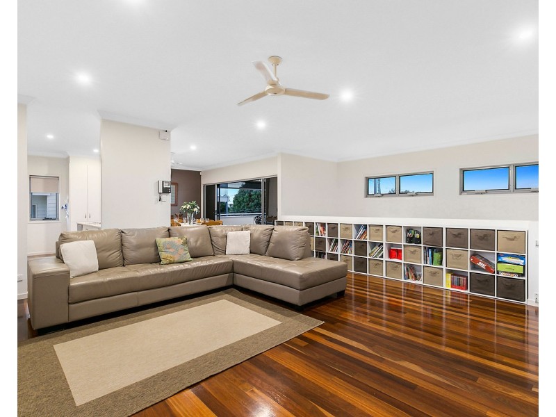 56 Petersen Street, Wynnum QLD 4178