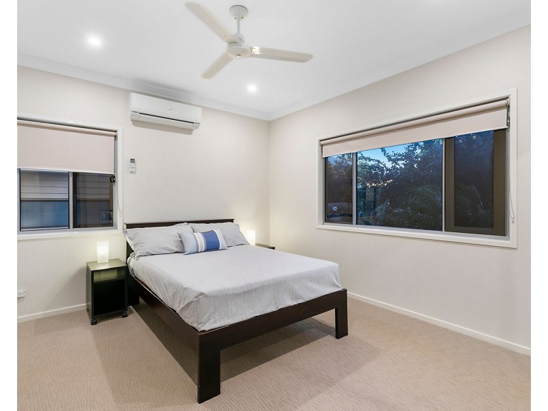 56 Petersen Street, Wynnum QLD 4178