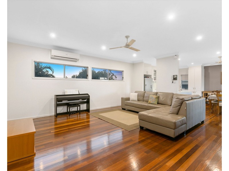 56 Petersen Street, Wynnum QLD 4178