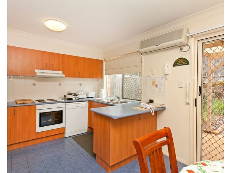 24/27 Camille Crescent, Wynnum West QLD 4178