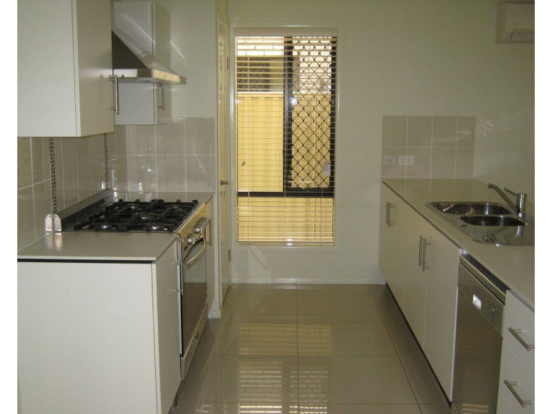 75 Whites Road, Manly West QLD 4179