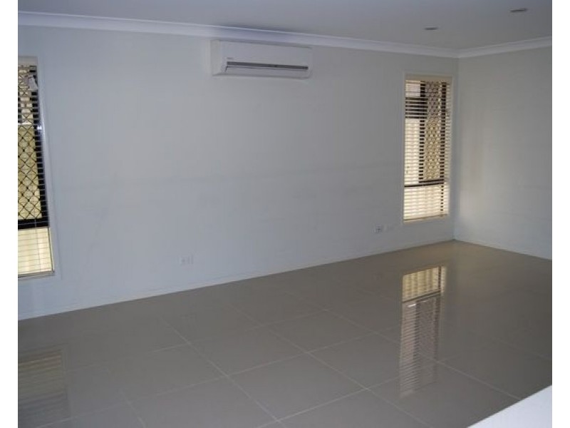 75 Whites Road, Manly West QLD 4179