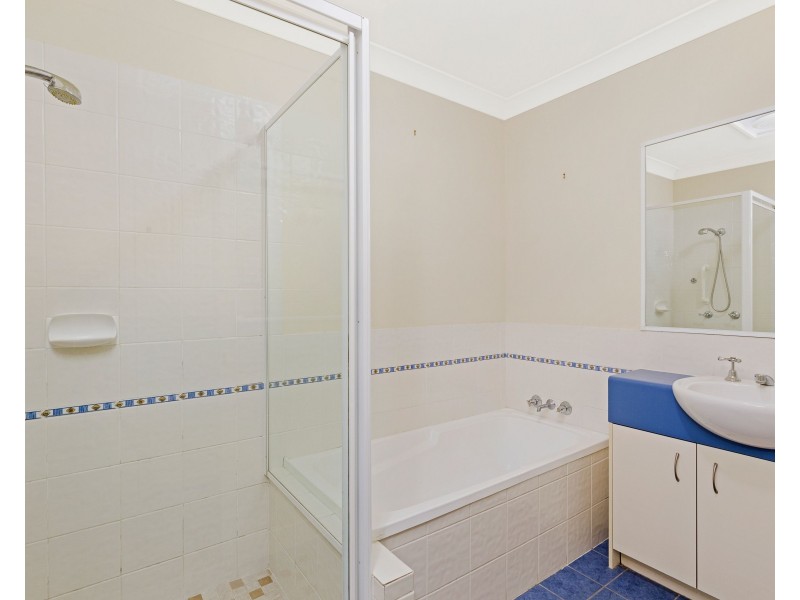 25/27 Camille Crescent, Wynnum West QLD 4178