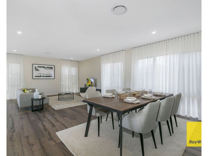 16 Majestic Crescent, Hemmant QLD 4174
