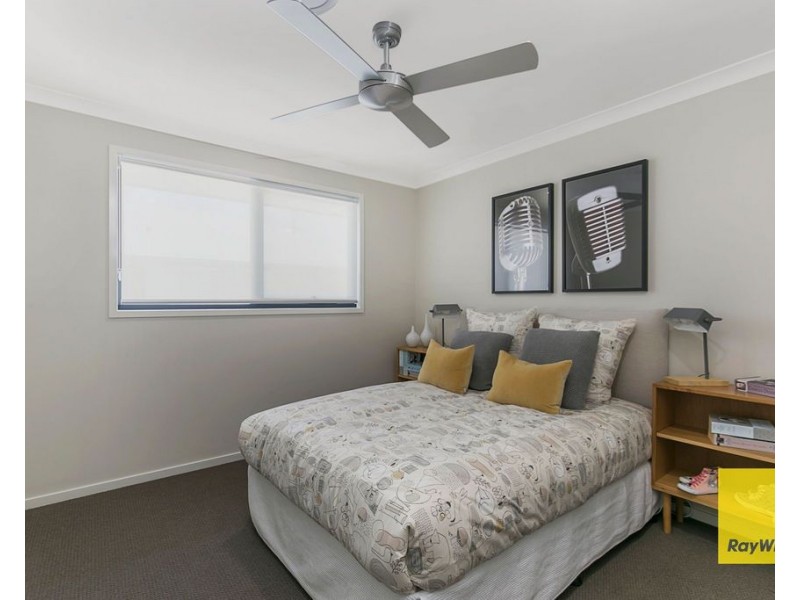 16 Majestic Crescent, Hemmant QLD 4174