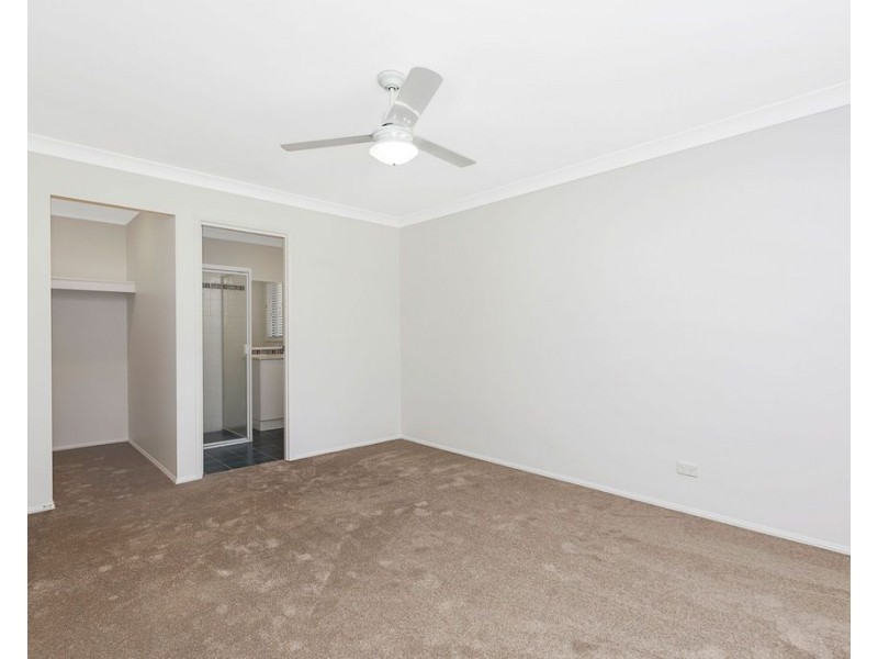 43 Brookside Place, Lota QLD 4179