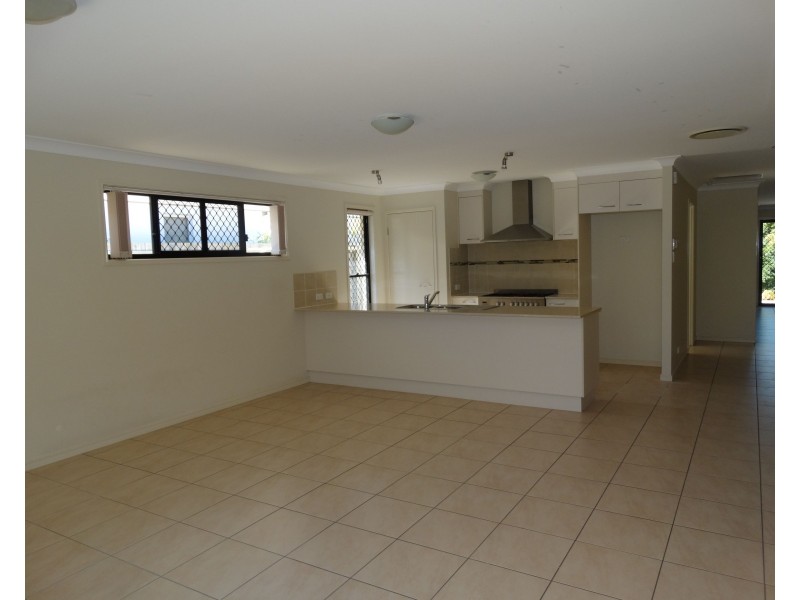 24 Worchester Crescent, Wakerley QLD 4154