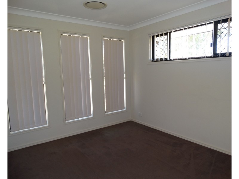 24 Worchester Crescent, Wakerley QLD 4154