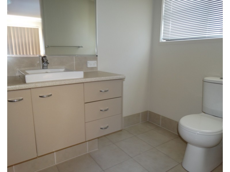 24 Worchester Crescent, Wakerley QLD 4154