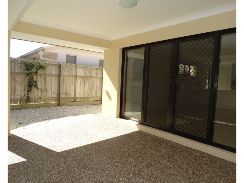 24 Worchester Crescent, Wakerley QLD 4154