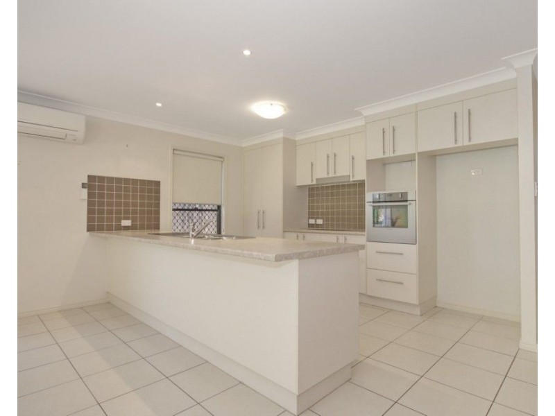 103 Kamarin Street, Manly West QLD 4179