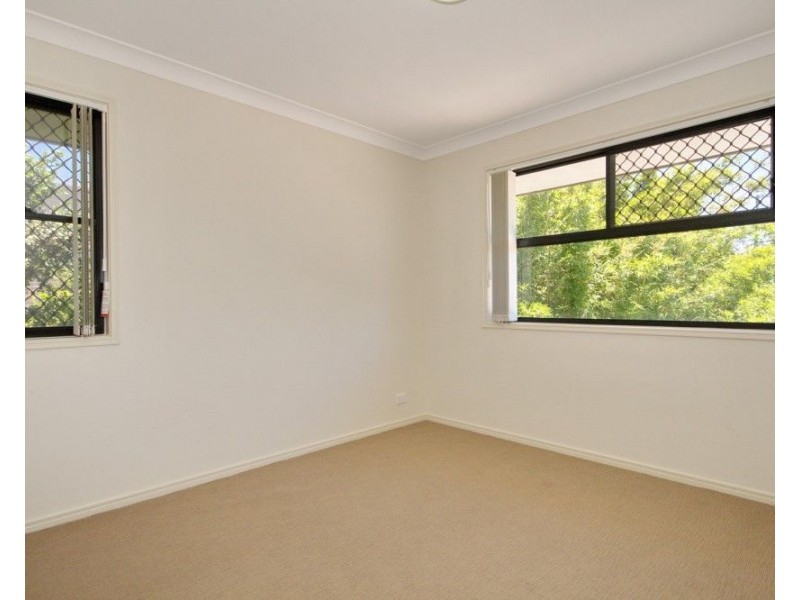 103 Kamarin Street, Manly West QLD 4179