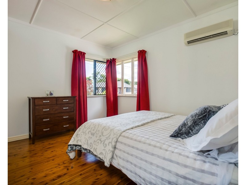 13 Jellicoe Street, Manly West QLD 4179