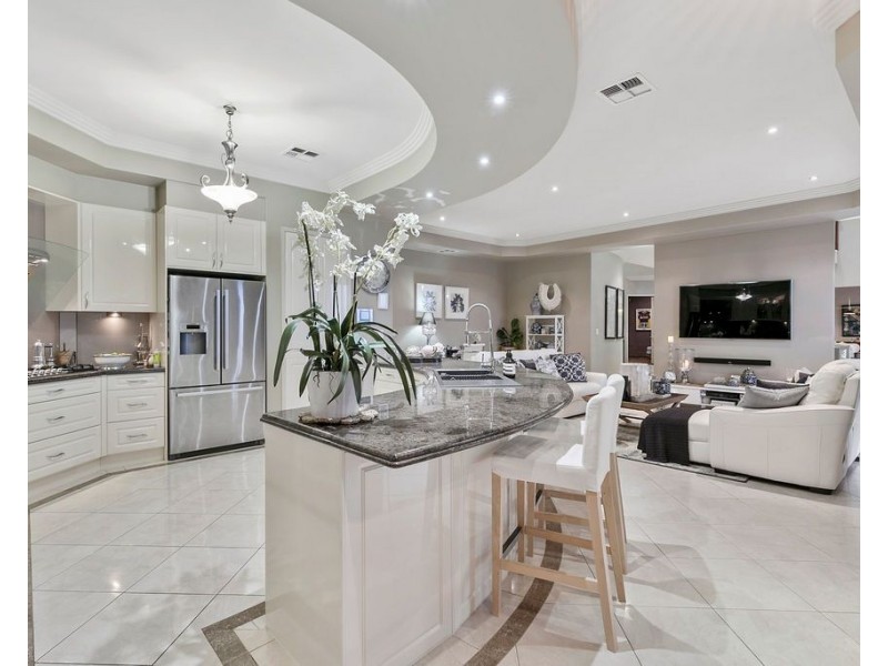 12 Alverna Close, Wynnum QLD 4178