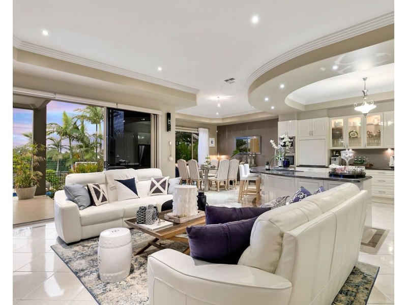 12 Alverna Close, Wynnum QLD 4178