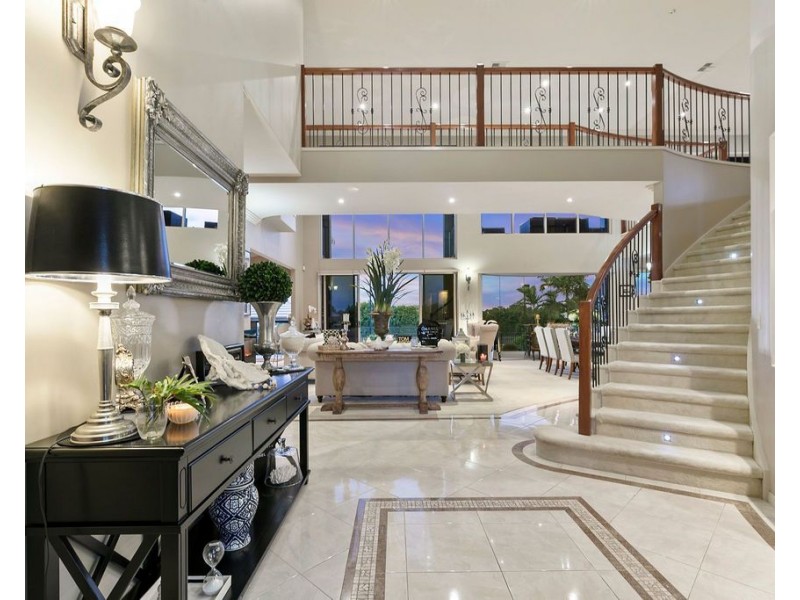 12 Alverna Close, Wynnum QLD 4178