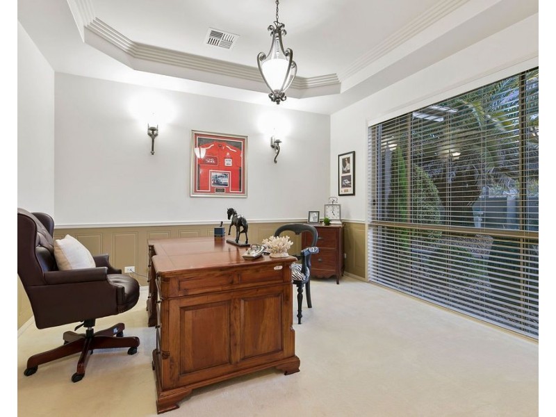 12 Alverna Close, Wynnum QLD 4178